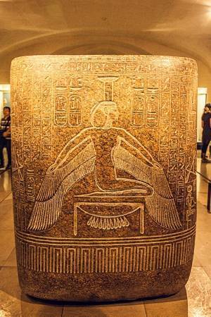 写真家・笠原秀信による旅をテーマにしたオンラインExhibition「THE ROAD」。第11弾はフランス・ルーヴル美術館編