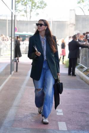 定番アイテム「ジーンズ」に変化あり! 流行にとらわれない個性を引き出すスタイリング【パリスナップ】