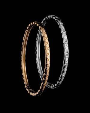 シャネルのアイコンジュエリー「ココ クラッシュ」に細身のミニブレスレットが登場