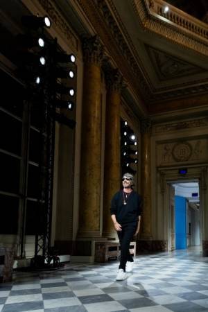 【ルック】ヴァレンティノがピエールパオロ・ピッチョーリによる2024-25年秋冬メンズコレクションを発表