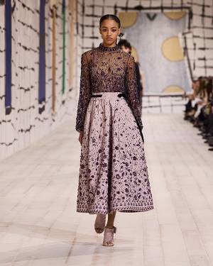 【ルック】ディオールがマリア・グラツィア・キウリによる2024年春夏 オートクチュール コレクションを発表