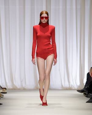 【ルック】エムエム6 メゾン マルジェラが2024年秋冬コレクションをミラノで発表