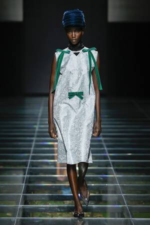 【ルック】プラダが2024年秋冬コレクションをミラノで発表