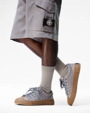 ディオールとストーンアイランドがコラボ! 両者のこだわりが融合したカプセルコレクションが登場