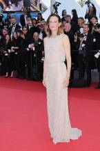 カミーユ・コッタンがカンヌ国際映画祭のレッドカーペットで纏ったドレスのサヴォワールフェール