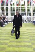 【ルック】ルイ·ヴィトンがファレル·ウィリアムスによる2025春夏メンズ·コレクションのショーをパリ ユネスコで開催