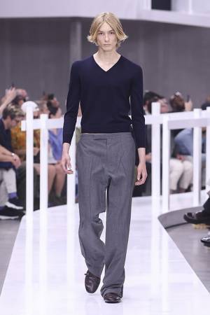 【ルック】プラダが2025年春夏メンズコレクションをミラノで発表