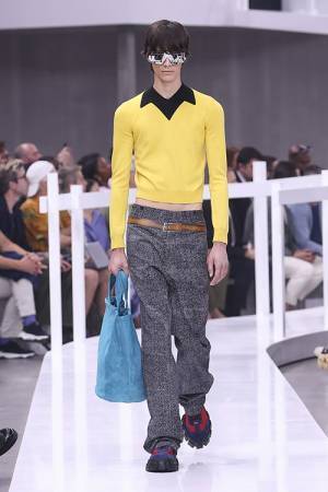 【ルック】プラダが2025年春夏メンズコレクションをミラノで発表