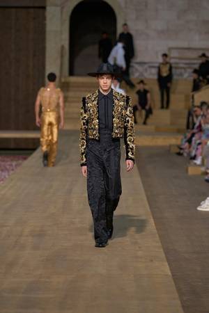 【ルック】ドルチェ&ガッバーナが男性用高級仕立服「アルタ サルトリア コレクション」を発表