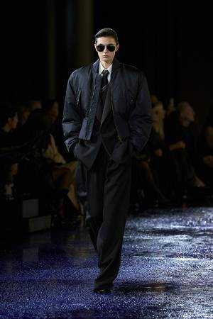 【ルック】サンローランがアンソニー・ヴァカレロによる2025年夏ウィメンズコレクションを発表