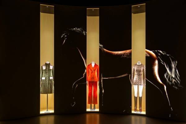 グッチの世界巡回展「Gucci Cosmos」が日本上陸。京都市京セラ美術館で開催