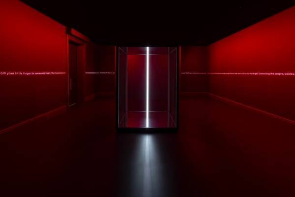 グッチの世界巡回展「Gucci Cosmos」が日本上陸。京都市京セラ美術館で開催