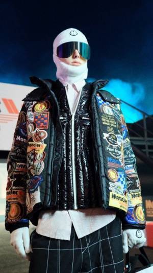 モンクレール × パーム・エンジェルス発売。レーシングから着想を得たコレクション