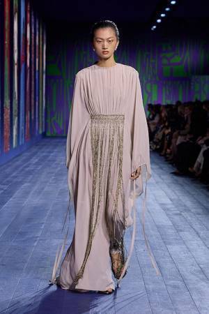 【ルック】ディオールが2024-25年秋冬 オートクチュール コレクションをパリのロダン美術館で発表