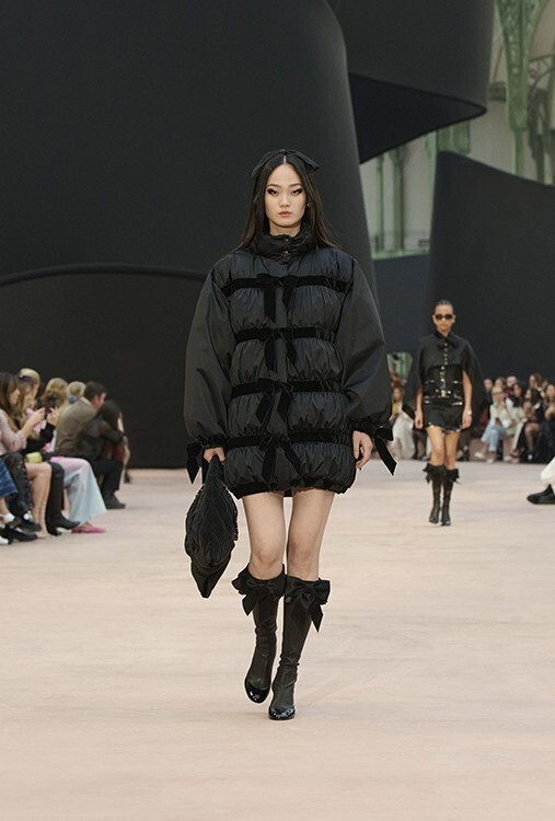 【ルック】シャネルが2025/26年秋冬 プレタポルテ コレクションを発表