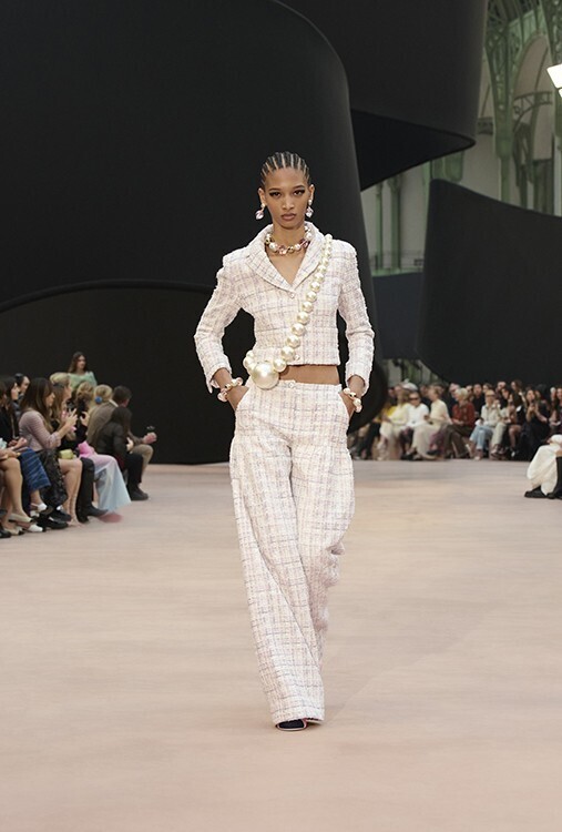 【ルック】シャネルが2025/26年秋冬 プレタポルテ コレクションを発表