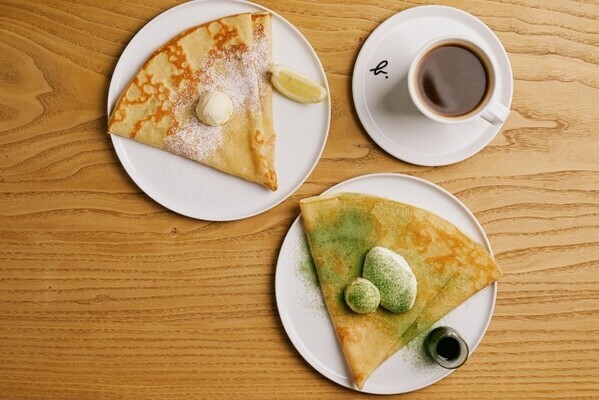 アニエスベー京都祇園店が2周年。コレクションアーカイブなどを展示販売