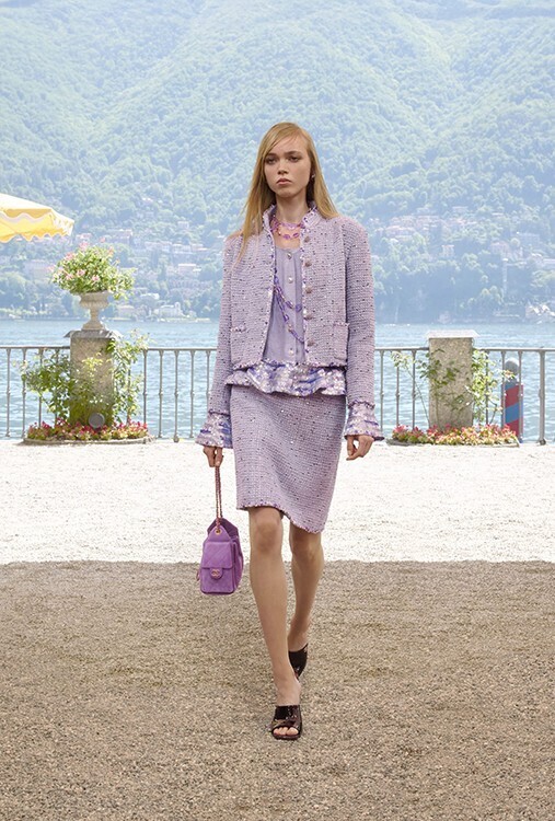 【ルック】シャネルが2025/26年 クルーズ コレクションをイタリアで発表