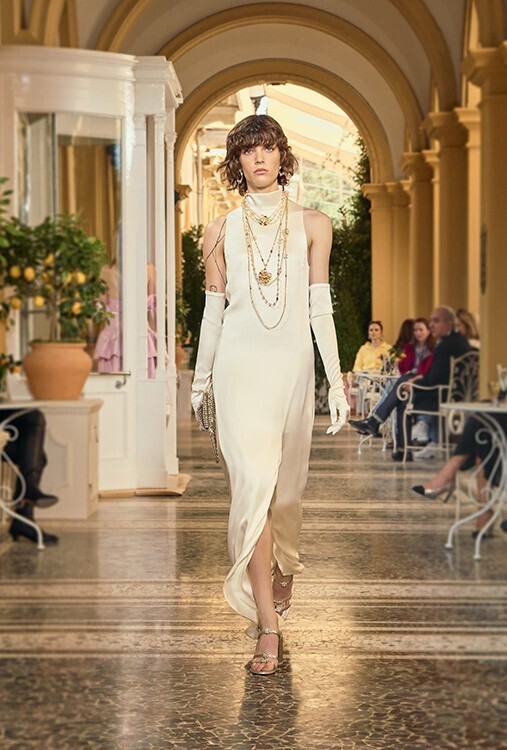 【ルック】シャネルが2025/26年 クルーズ コレクションをイタリアで発表