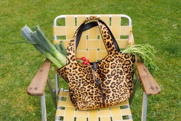 写真家マーティン・パーが撮り下ろす、サンローランの「AN ORDINARY DAY｜特別な日常」