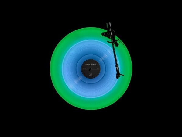 オーディオテクニカから⾳楽をインテリアとして楽しめる光るターンテーブルが登場