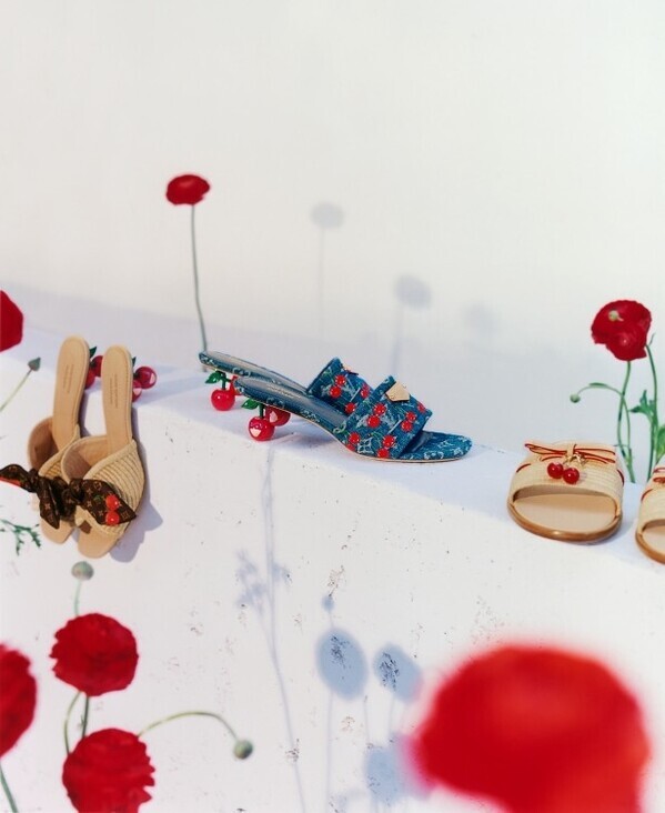 笑顔のチェリー・モチーフがカワイイ! ルイ・ヴィトン×村上隆のリエディション・コレクションの第3弾が登場