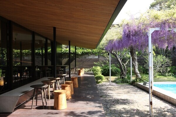 リゾート感あるスターバックスをセレクト! 都会の喧騒を離れ、ちょっと贅沢な時間を楽しめる9店舗