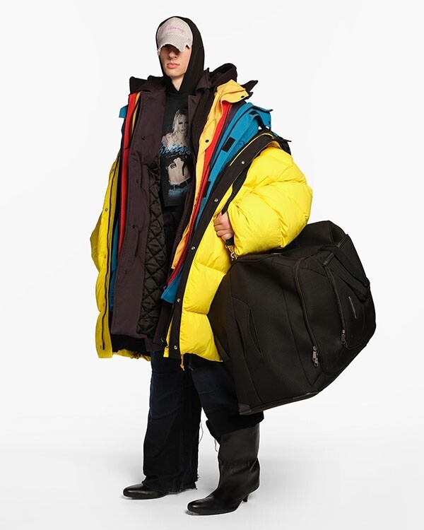 【ルック】バレンシアガがSPRING 26コレクションを発表。デムナによる最後のプレタポルテコレクション