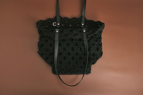 ヴァレクストラが世界の職人とコラボした「The Journey of Craftsmanship」を開催