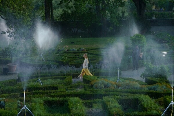 【ルック】HOMME PLISSÉ ISSEY MIYAKEが2026年春夏コレクションをピッティ・ウオモで発表