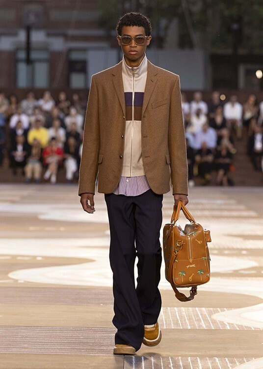 【ルック】ルイ・ヴィトンがファレル・ウィリアムスによる2026春夏メンズ・コレクションをパリで発表