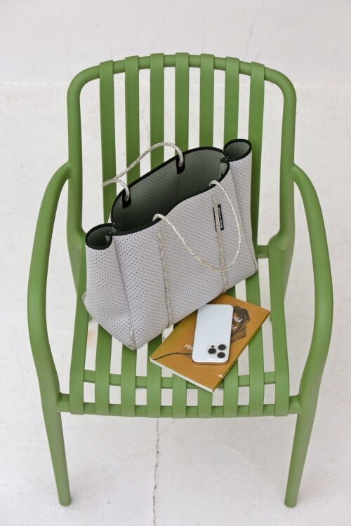 ステート オブ エスケープが伊勢丹新宿店にてポップアップ開催。前後半で異なる世界観と先行アイテムに注目