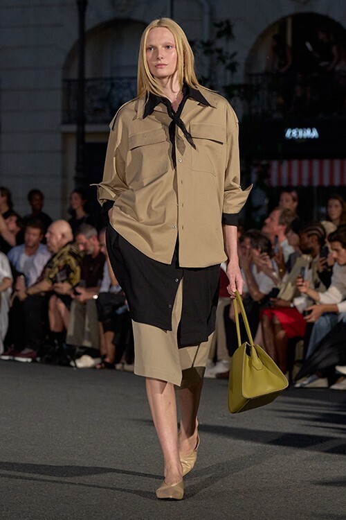 【ルック】アミ パリスが2026年春夏コレクションを発表。