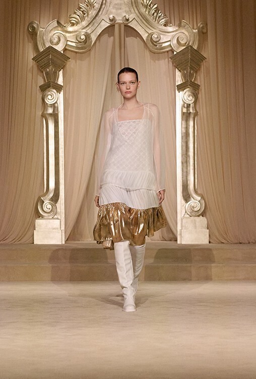 【ルック】シャネルが2025/26年秋冬オートクチュールコレクションを発表