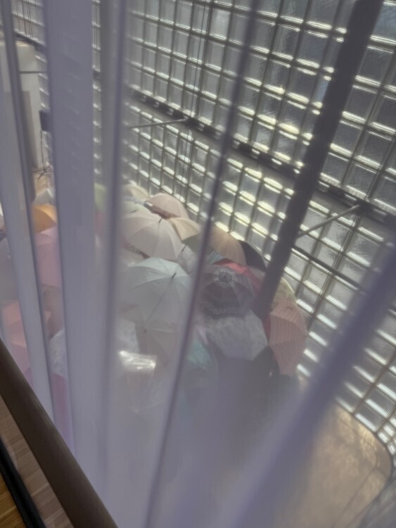 銀座メゾンエルメス ル・フォーラムでFRAC Grand Largeの所蔵作品展「体を成す からだをなす」が開催