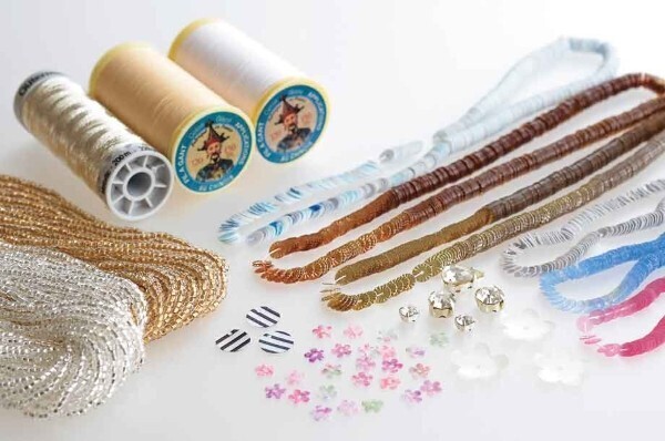 デジタル時代に再燃する“手芸”の魅力。伊勢丹新宿店「ISETAN SHUGEI 2025」に35ブランドが集結