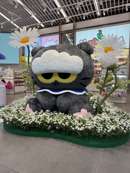 G-DRAGONが仕掛ける新キャラクター「ZO&FRIENDS」誕生、渋谷で初ポップアップ開催