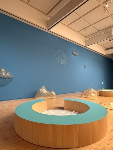 東京都現代美術館で「開館30周年記念展  日常のコレオ」開催。日常の所作を振付け直し、未来への視座を拓く