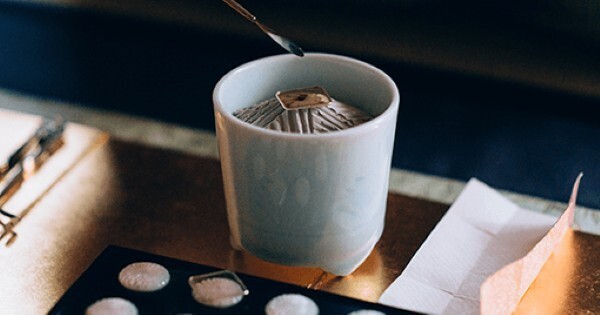 創業450年の香司・香十。京都の伝統が銀座で描く“香り”の新しい美意識