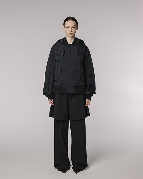 【ルック】HUMMEL 00 2026年春夏コレクション──“Human Anatomy”が映し出す、身体と精神の境界線