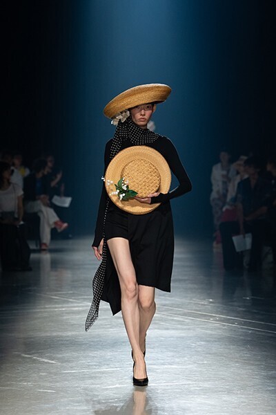 【ルック】Haute Mode Hirata 2026年春夏コレクション──生誕100年を迎えた創設者の意思を娘、孫世代が未来へとつなぐ