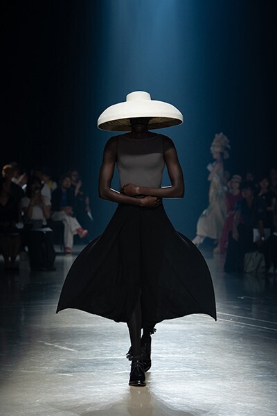 【ルック】Haute Mode Hirata 2026年春夏コレクション──生誕100年を迎えた創設者の意思を娘、孫世代が未来へとつなぐ