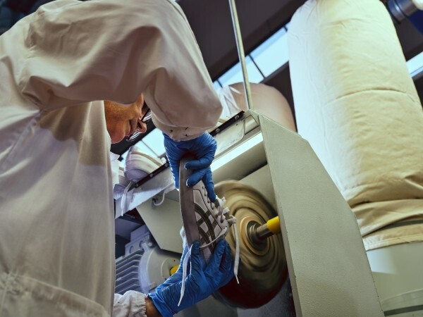 オニツカタイガーがヘリテージモデルをイタリアンレザーで再解釈した「ITALIAN MADEシリーズ」を発表