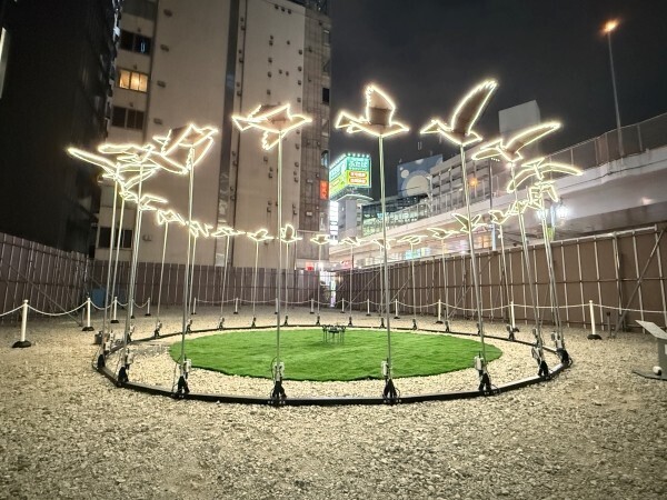 六本木アートナイト2025開幕。街が舞台となる3日間、都市と人をつなぐアートの祝祭