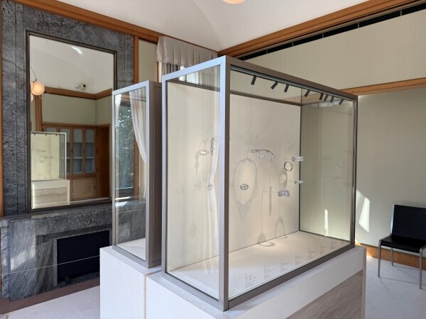 ヴァン クリーフ＆アーペルのアール・デコ展が東京都庭園美術館で開幕。時代を超える美とクラフツマンシップ