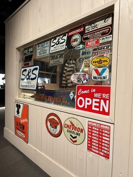 NEIGHBORHOOD、30周年の集大成。原宿・ラフォーレミュージアムでアニバーサリー エキシビションを開催