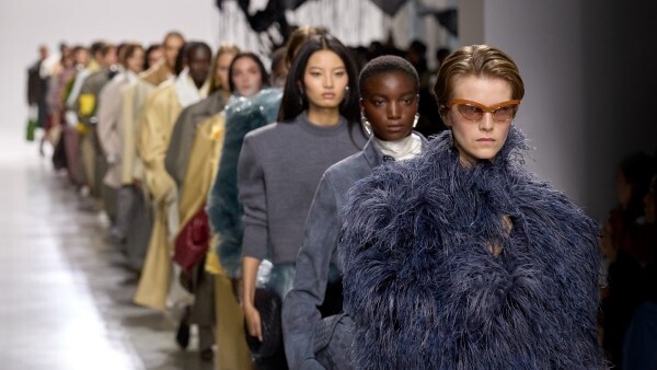 【ルック】ボッテガ・ヴェネタ SUMMER 2026発表。“工房”の原点に立ち返る60周年の序章、ルイーズ・トロッターが紡ぐ現在形