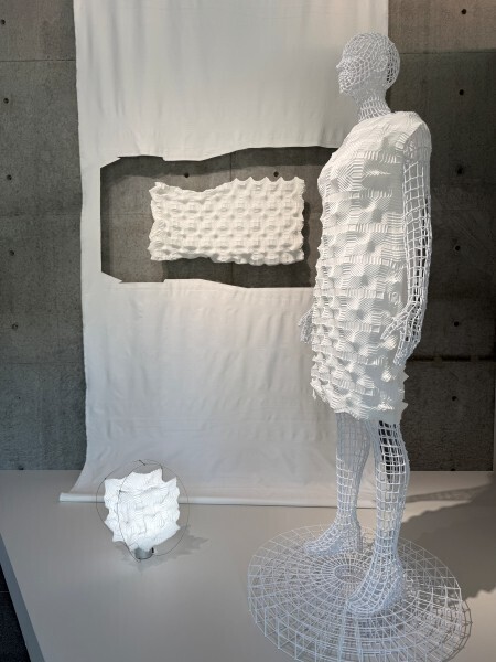 「一枚の布から光が生まれる」──21_21 DESIGN SIGHTでA-POC ABLE ISSEY MIYAKEとatelier oïによる特別展示「TYPE-XIII」開催