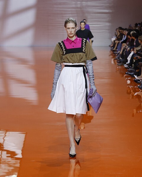 【ルック】プラダが2026年春夏レディスコレクションを発表。「BODY OF COMPOSITION」、服が語る新たな調和