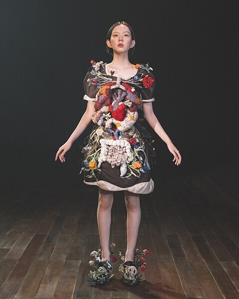 【ルック】歪さの中に宿る美しさ。アンダーカバーが2026年春夏ウィメンズコレクションで描く「but beautiful 6」